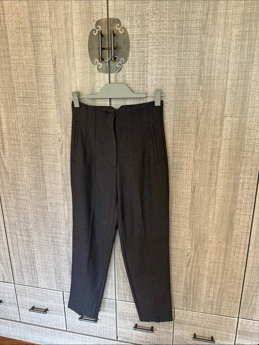 Zara High-Waist Tapered Women's Pants in Dark Brown - Picture 14 of 17